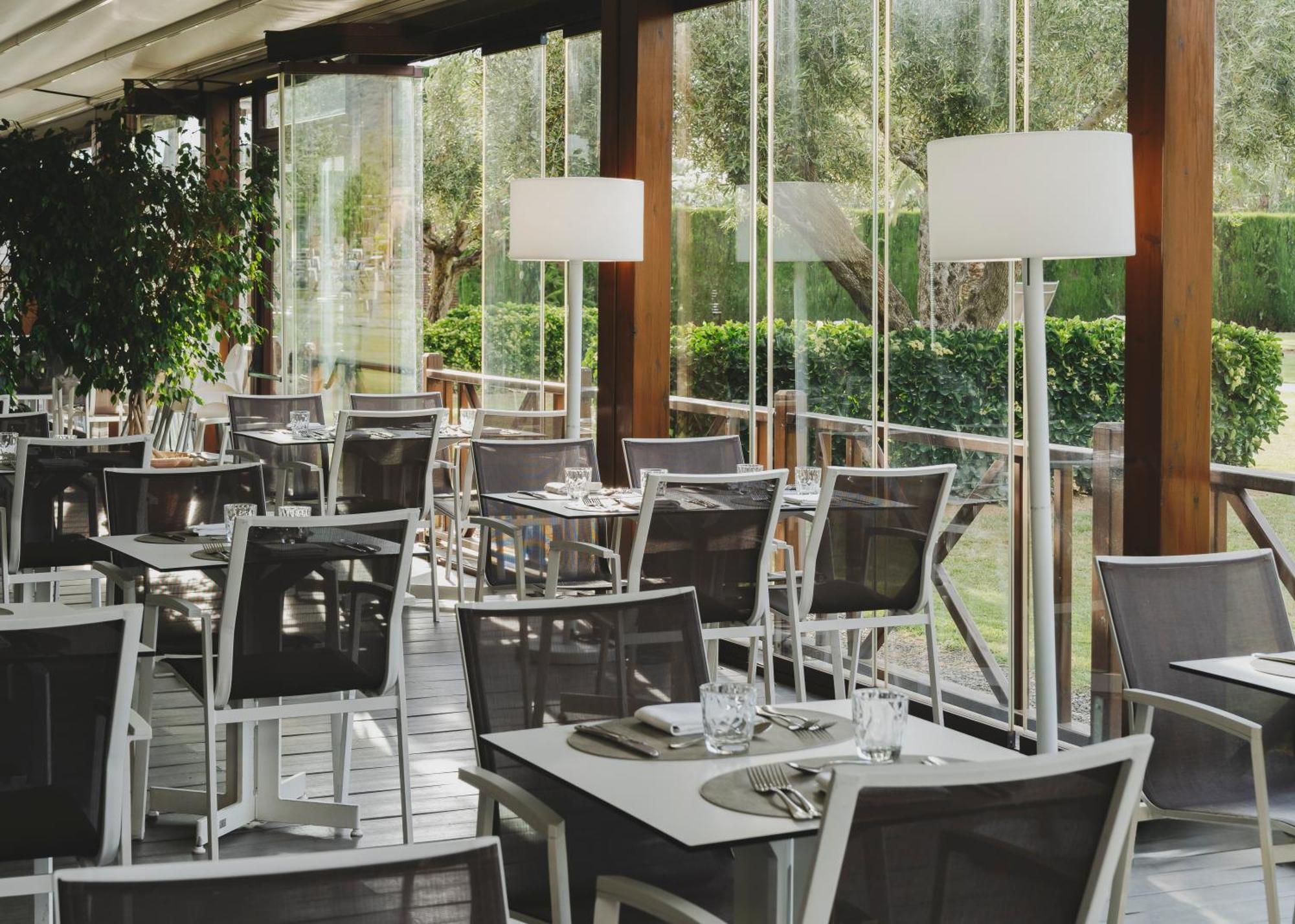 Hotel Spa Mediterraneo Park Roses Exterior photo