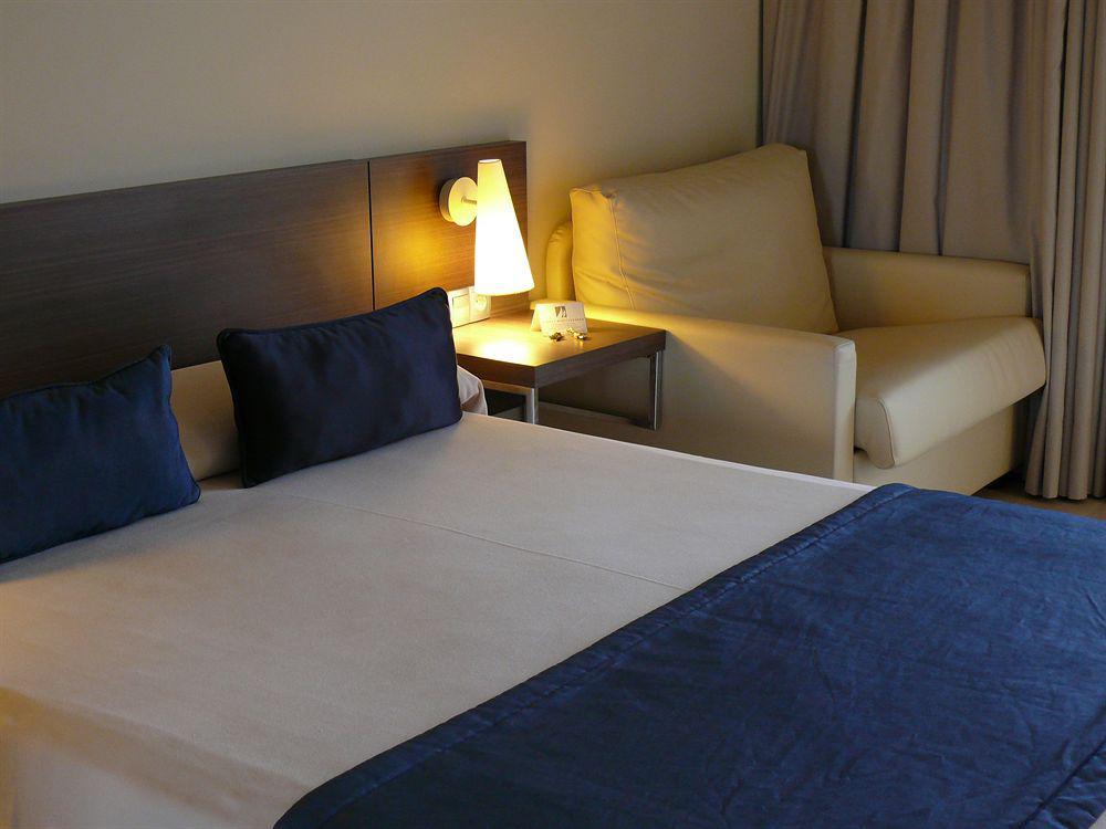 Hotel Spa Mediterraneo Park Roses Exterior photo